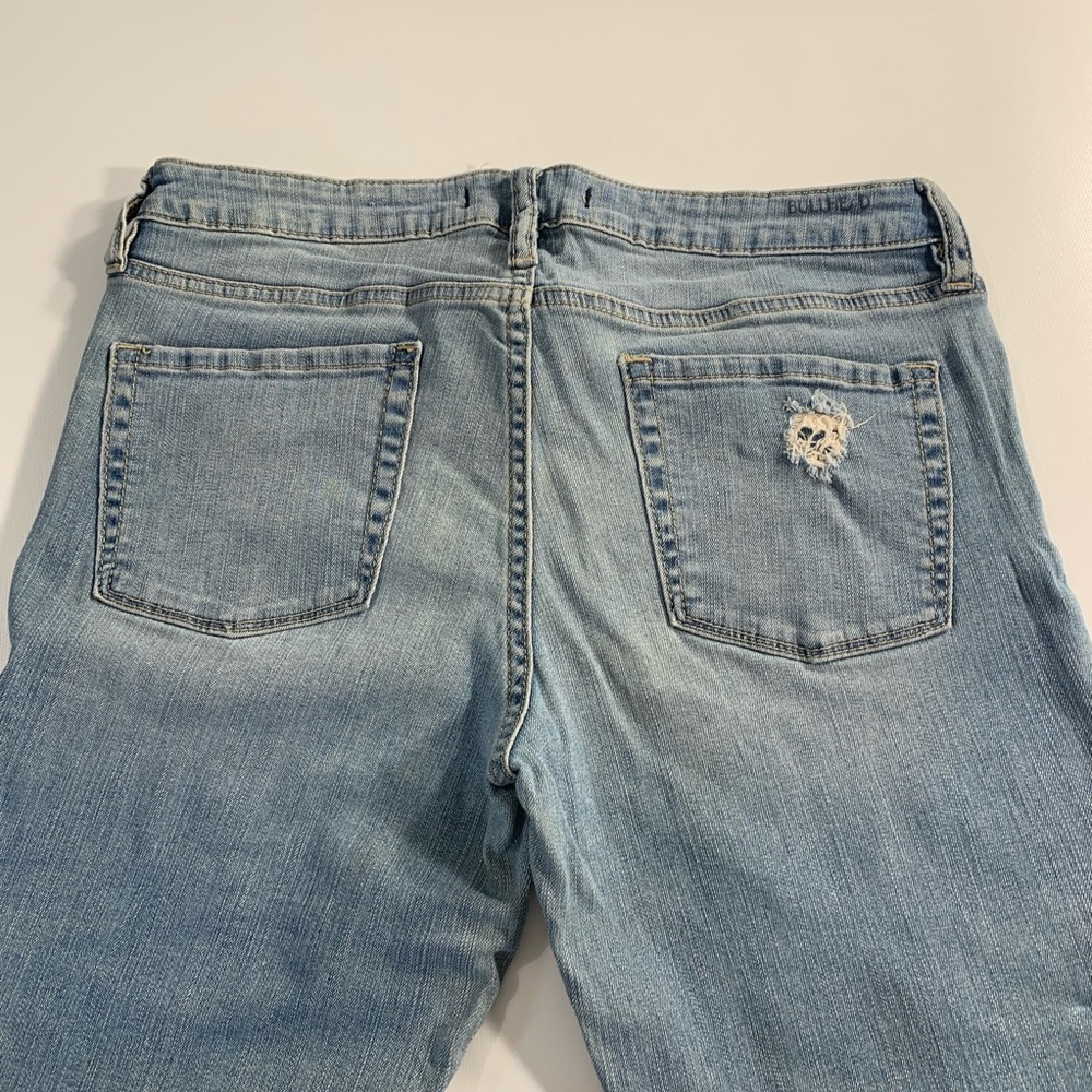 Bullhead | Denim Jeans 11R Distressed Torn Light Wash Stretchy - Picture 8 of 8